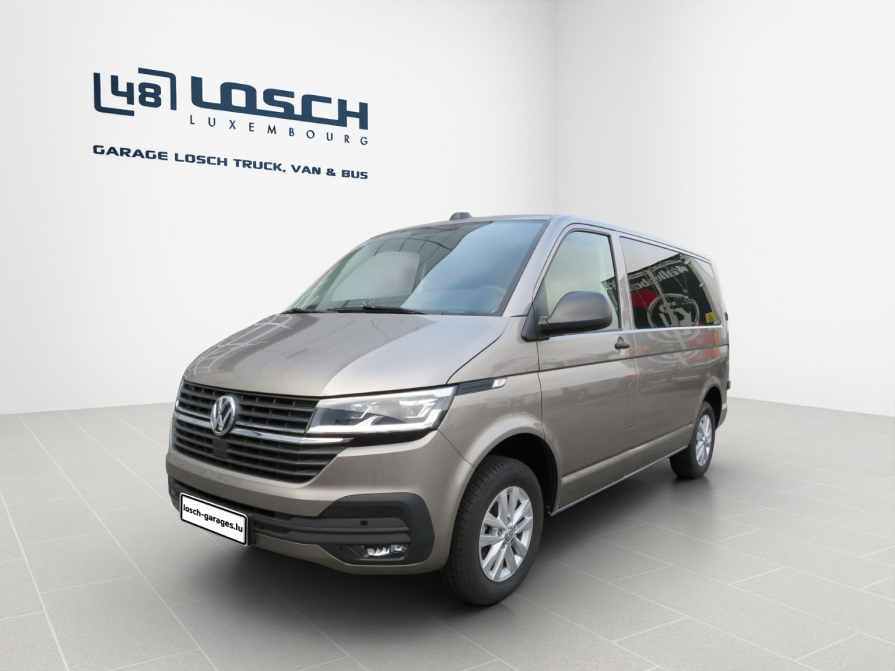 VOLKSWAGEN T6.1 Transporter Trendline 2.0 TDI Kasten Euro6 ZV - Мало комбе: слика 1 VOLKSWAGEN T6.1 Transporter Trendline 2.0 TDI Kasten Euro6 ZV - Мало комбе: слика 1