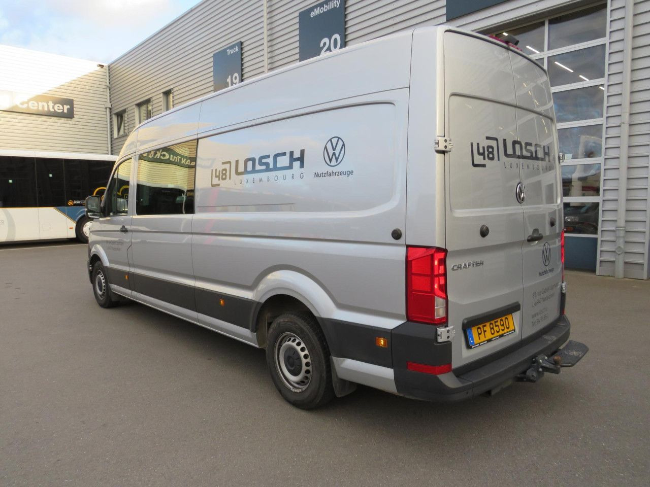 Volkswagen Crafter 35 L4H3 Doka Kasten Volkswagen Crafter 35 L4H3 Doka Kasten Klima AHK Navi ZV - Товарно комбе, Комби со двојна кабина: слика 4 Volkswagen Crafter 35 L4H3 Doka Kasten Volkswagen Crafter 35 L4H3 Doka Kasten Klima AHK Navi ZV - Товарно комбе, Комби со двојна кабина: слика 4