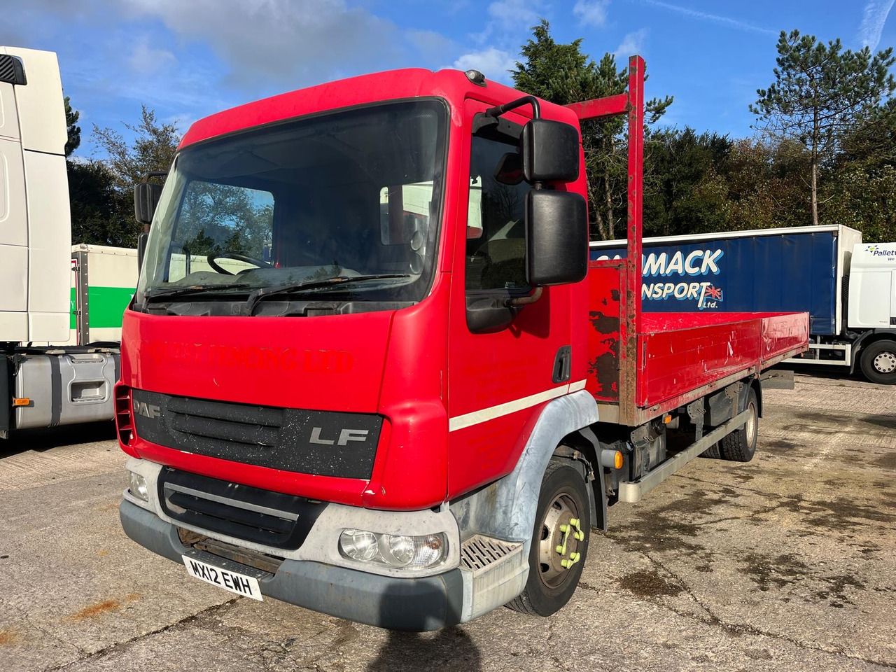 DAF LF 45 160 - Камион со платформа: слика 2 DAF LF 45 160 - Камион со платформа: слика 2