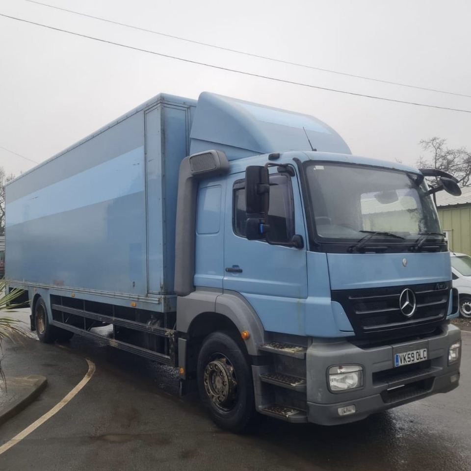 Mercedes 1824 - Комбе фургон: слика 1 Mercedes 1824 - Комбе фургон: слика 1