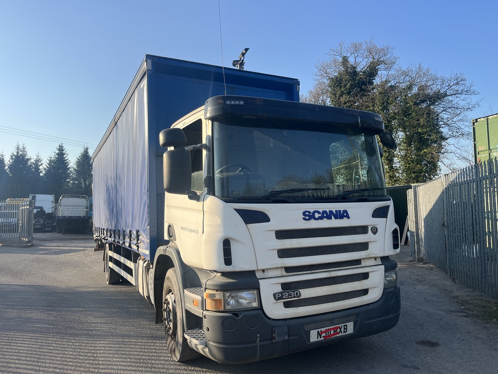 Scania P230 4x2 Curtain side - Камион со церада: слика 1 Scania P230 4x2 Curtain side - Камион со церада: слика 1