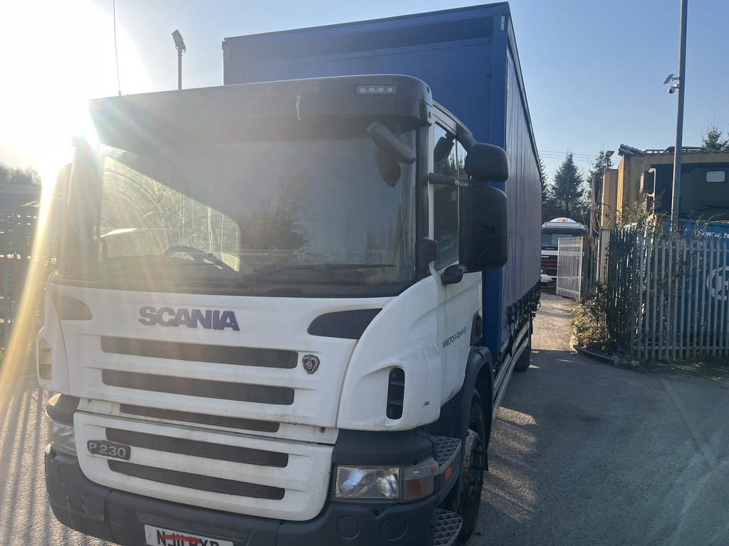Scania P230 4x2 Curtain side - Камион со церада: слика 2 Scania P230 4x2 Curtain side - Камион со церада: слика 2