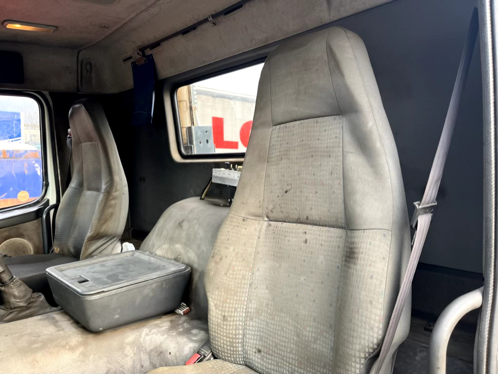 Камион со кабинска шасија VOLVO FM9 260 6X2: слика 11 Камион со кабинска шасија VOLVO FM9 260 6X2: слика 11