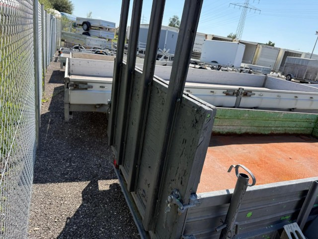 Auwaerter Baumaschinenanhänger 3420 x 1480 x 400 mm, 2,7 to. ZG - Автомобил приколка: слика 4 Auwaerter Baumaschinenanhänger 3420 x 1480 x 400 mm, 2,7 to. ZG - Автомобил приколка: слика 4