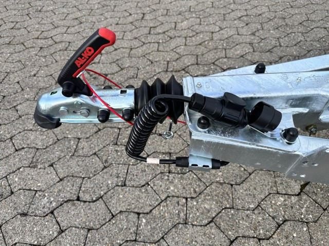 Brenderup Cargo Dynamic CD300TBD2000 Türe, Kofferanhänger 2,0 to. 300x153x185cm - Приколка сандучар: слика 4 Brenderup Cargo Dynamic CD300TBD2000 Türe, Kofferanhänger 2,0 to. 300x153x185cm - Приколка сандучар: слика 4