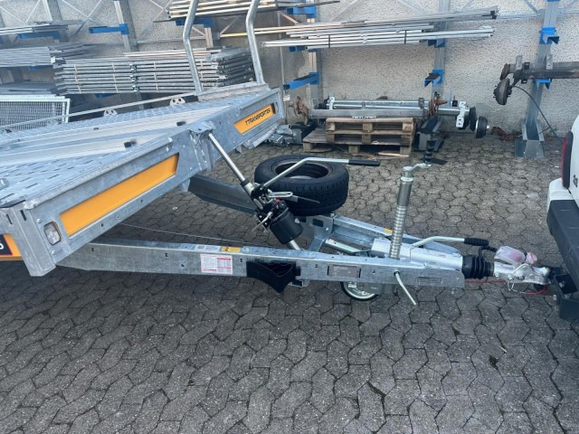 Brian James T Transporter, 231-5021-35-2-12, 5000 x 2150 mm, 3,5 to. kippbar mit Auffahrrampen - Автотранспортна приколка: слика 2 Brian James T Transporter, 231-5021-35-2-12, 5000 x 2150 mm, 3,5 to. kippbar mit Auffahrrampen - Автотранспортна приколка: слика 2