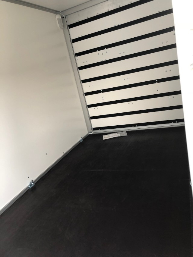 Humbaur Koffer HK 253015-18P, 2,5 to. 3040x1510x1800mm, Rampe, Seitentüre - Приколка сандучар: слика 3 Humbaur Koffer HK 253015-18P, 2,5 to. 3040x1510x1800mm, Rampe, Seitentüre - Приколка сандучар: слика 3