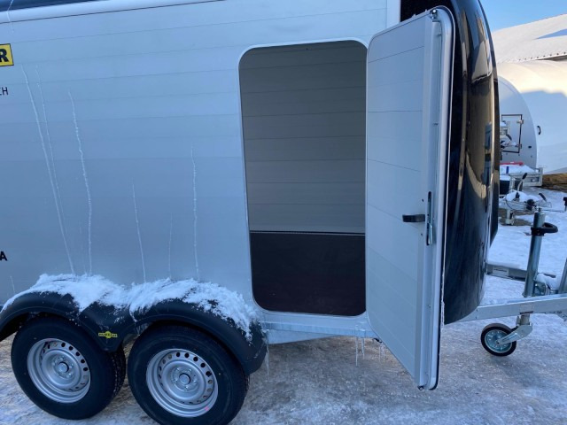Humbaur Poly-Alu Koffer HKPA 263217, 2,6 to., 3280 x 1770 x 1800 mm - Приколка сандучар: слика 4 Humbaur Poly-Alu Koffer HKPA 263217, 2,6 to., 3280 x 1770 x 1800 mm - Приколка сандучар: слика 4