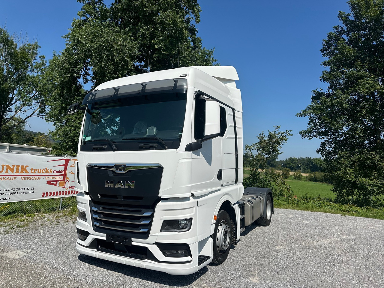 MAN TGX 18.470 4x2 Lowliner 2Tank LED - Камион влекач: слика 1 MAN TGX 18.470 4x2 Lowliner 2Tank LED - Камион влекач: слика 1
