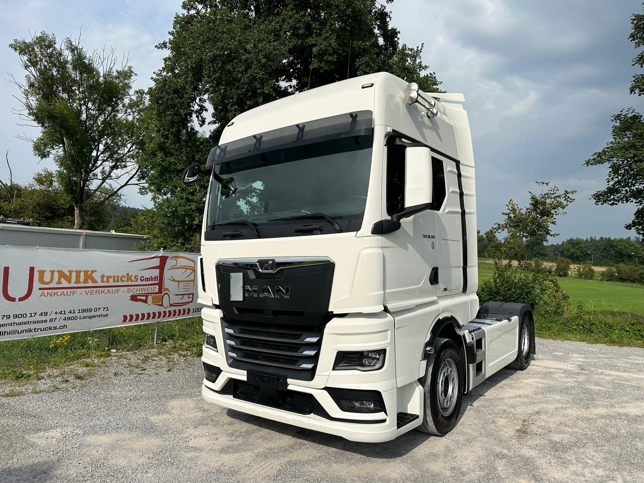MAN TGX 18.510 4x2 Hydraulik LED 2Tank - Камион влекач: слика 1 MAN TGX 18.510 4x2 Hydraulik LED 2Tank - Камион влекач: слика 1