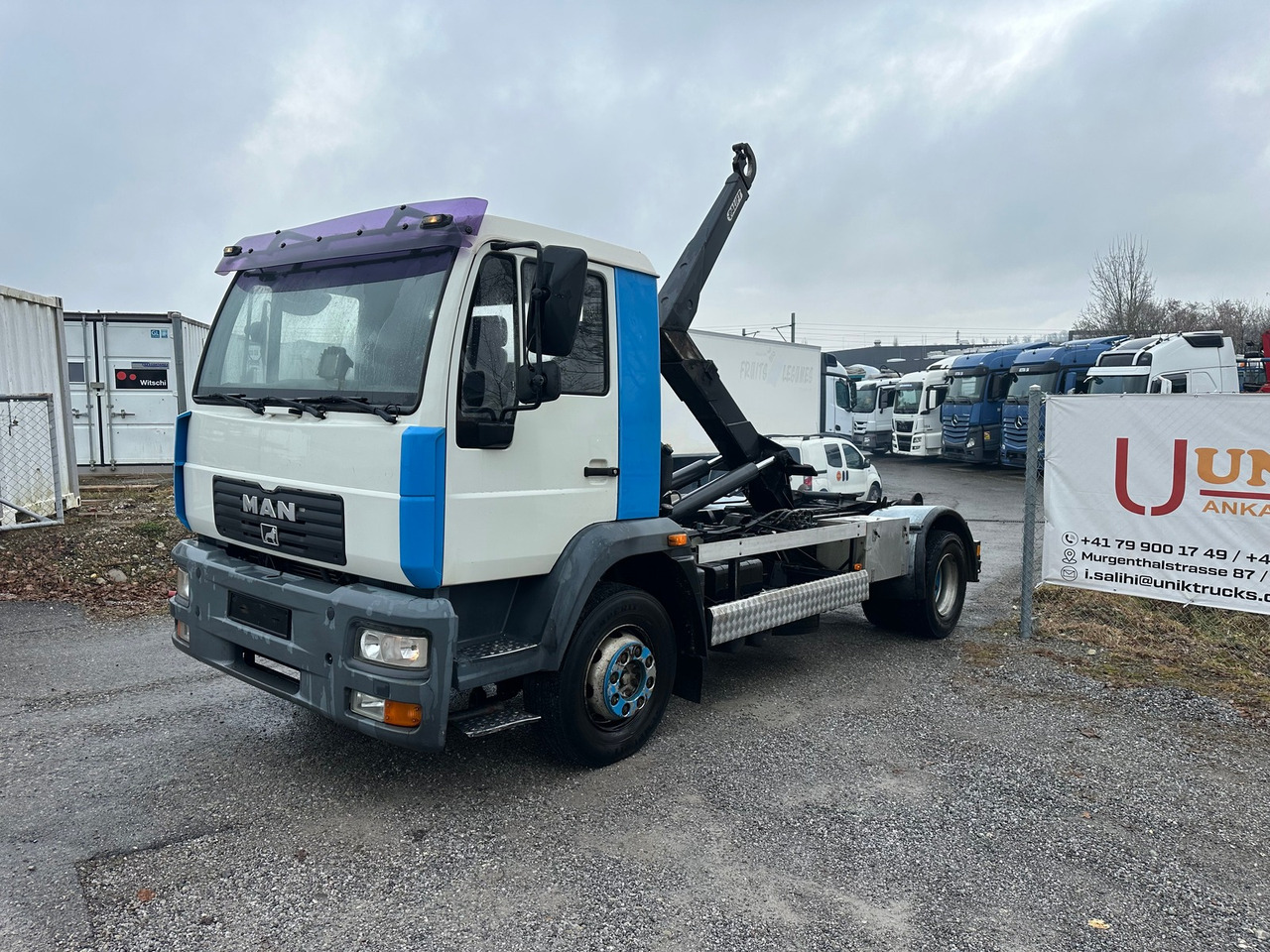 MAN 14.255 LLC - Камион со кука за подигање: слика 1 MAN 14.255 LLC - Камион со кука за подигање: слика 1