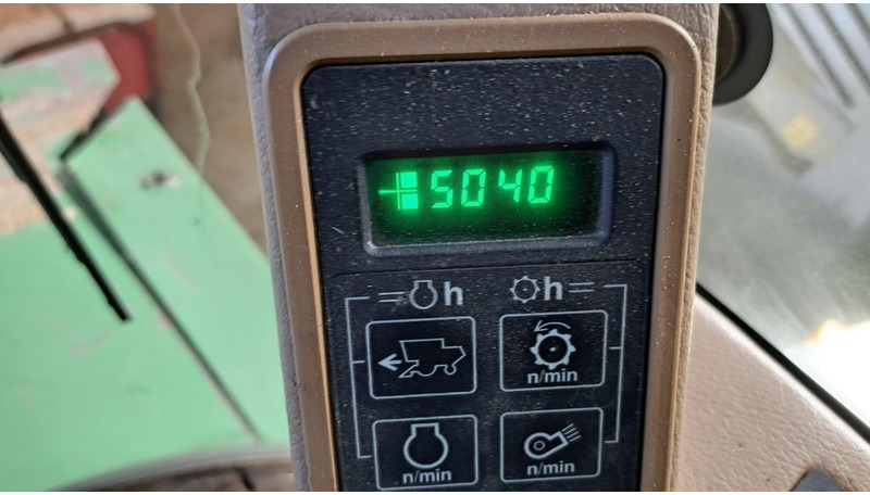 Комбајн John Deere 2058: слика 18 Комбајн John Deere 2058: слика 18