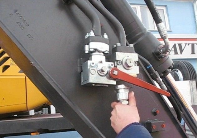 Balavto B-Quick hydraulic hoses for mini - Брза спојка за Мини багер: слика 2 Balavto B-Quick hydraulic hoses for mini - Брза спојка за Мини багер: слика 2