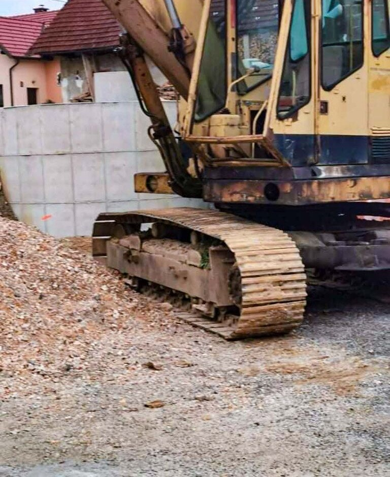 Caterpillar 215 - Багер гасеничар: слика 4 Caterpillar 215 - Багер гасеничар: слика 4
