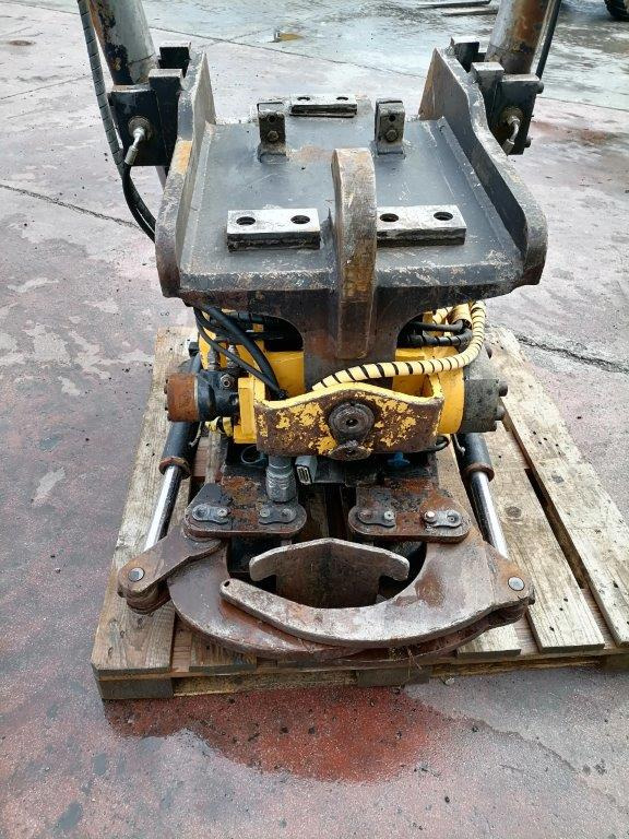 Engcon EC30 Volvo S2 - Тилтротатор: слика 3 Engcon EC30 Volvo S2 - Тилтротатор: слика 3