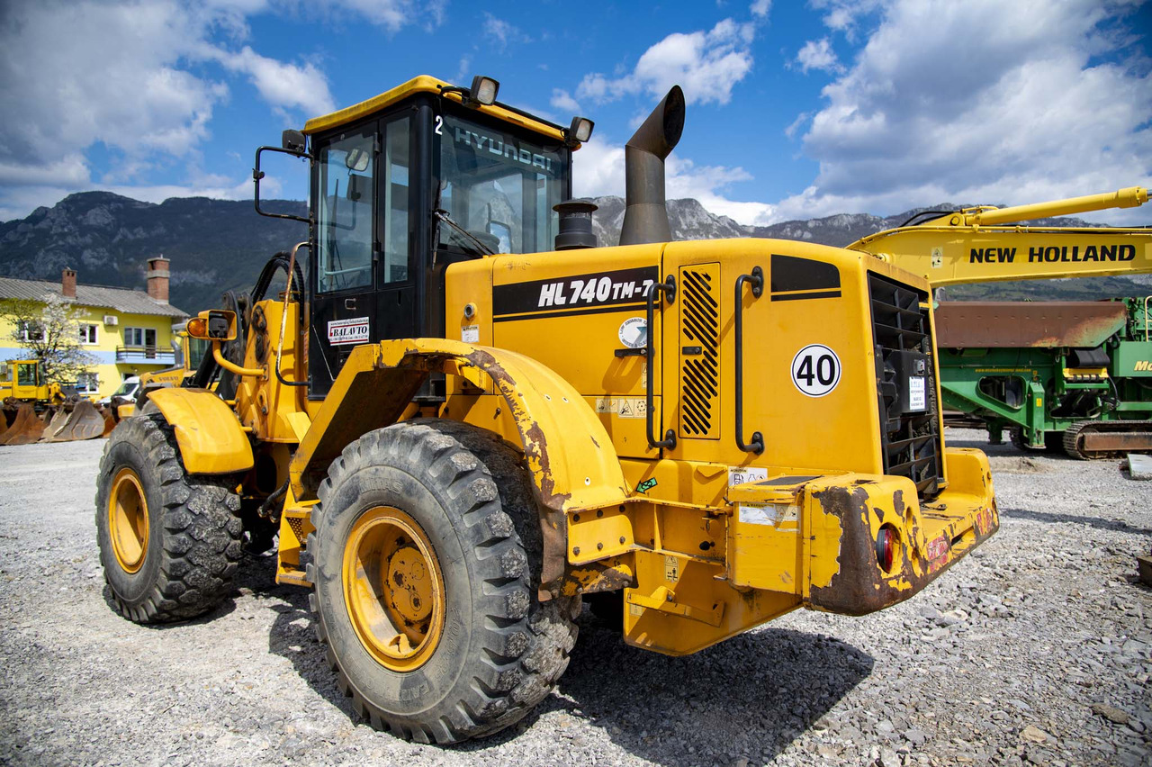 HYUNDAI HL740TM-7 for parts - Натоварувач на тркала: слика 4 HYUNDAI HL740TM-7 for parts - Натоварувач на тркала: слика 4