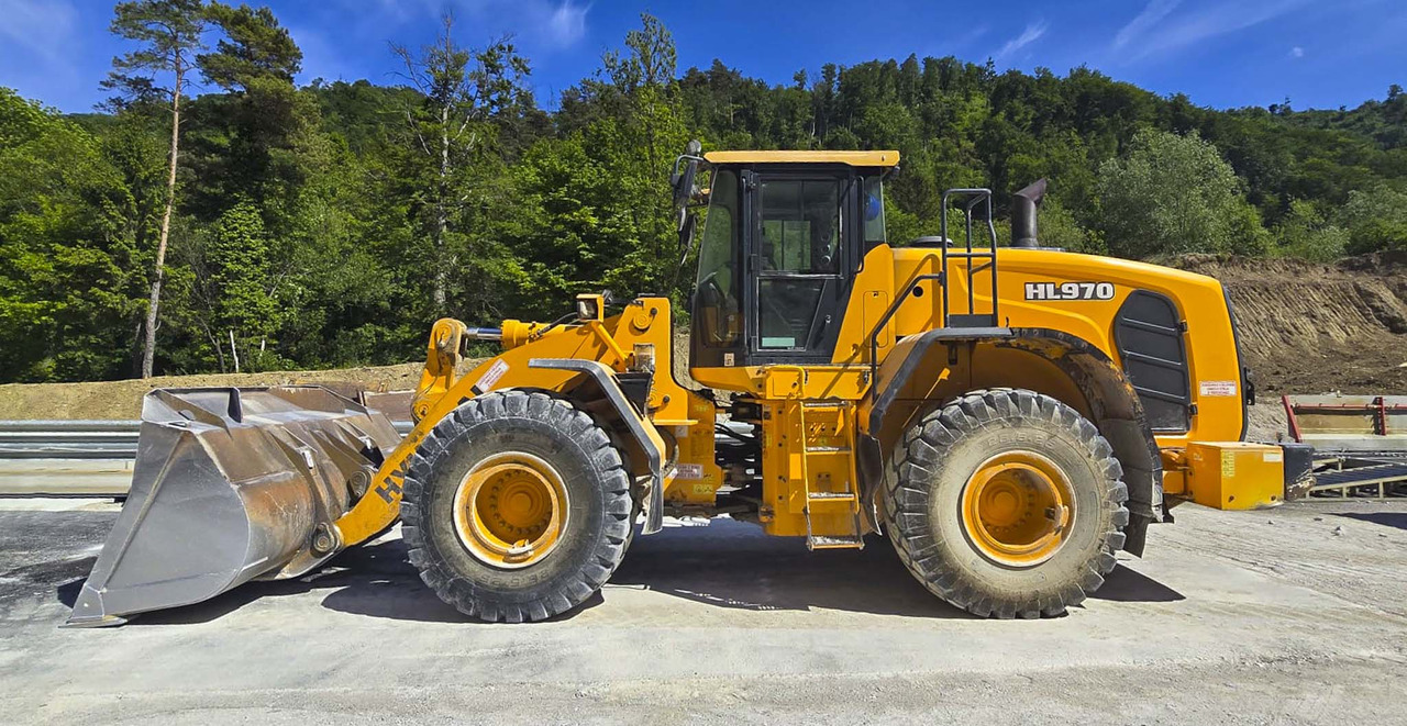 HYUNDAI HL970 - Натоварувач на тркала: слика 2 HYUNDAI HL970 - Натоварувач на тркала: слика 2