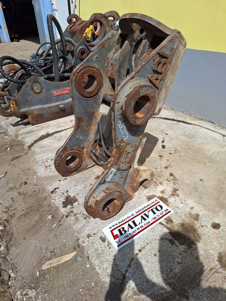 Hydraulic S1 - Брза спојка за Градежна машина: слика 1 Hydraulic S1 - Брза спојка за Градежна машина: слика 1