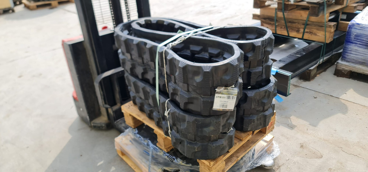 ITR 250x109x38W - Ролна за Градежна машина: слика 1 ITR 250x109x38W - Ролна за Градежна машина: слика 1