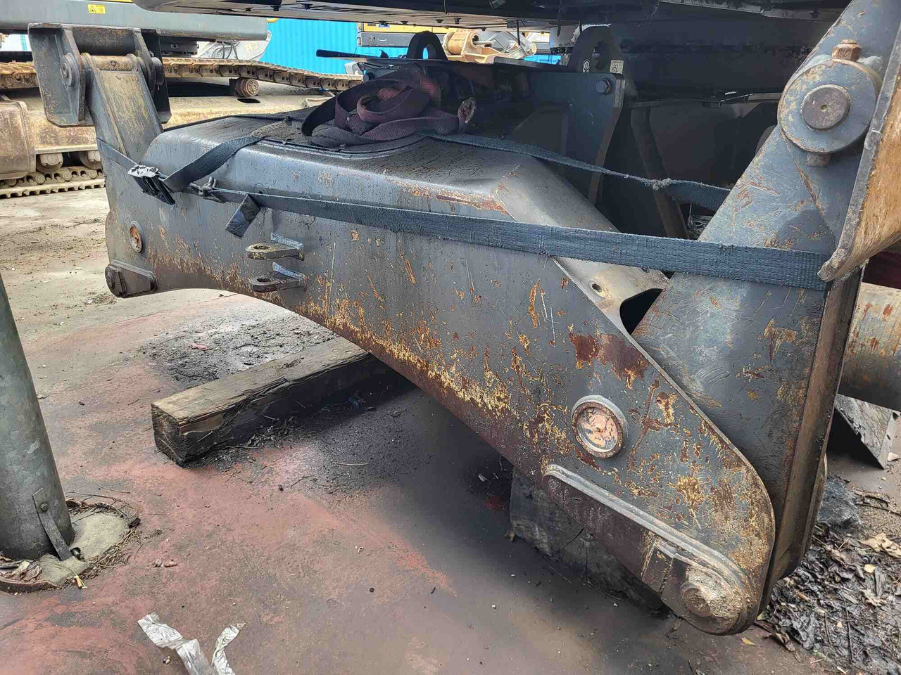 Volvo hydraulic outrigger - Резервни делови за Багер: слика 2 Volvo hydraulic outrigger - Резервни делови за Багер: слика 2