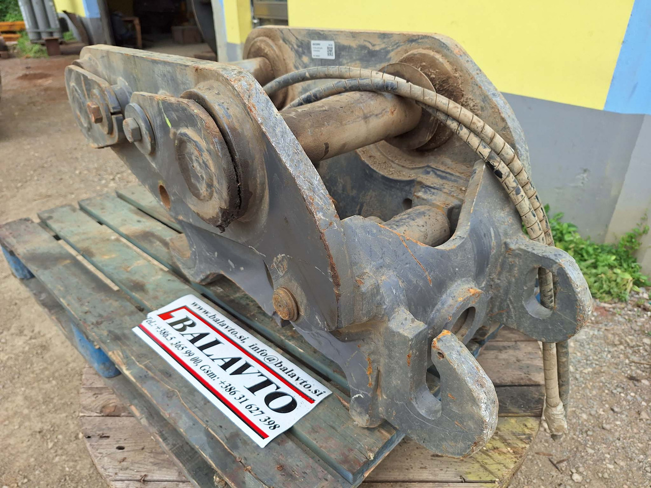 - Брза спојка за Багер: слика 2 - Брза спојка за Багер: слика 2