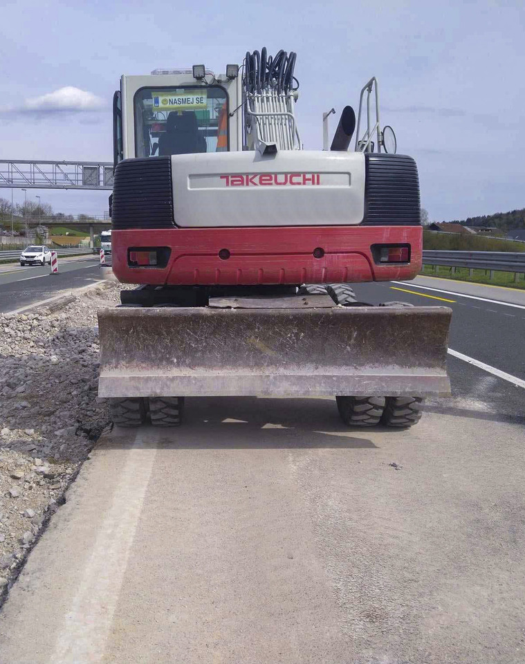 TAKEUCHI TB1160W - Багер на тркала: слика 5 TAKEUCHI TB1160W - Багер на тркала: слика 5