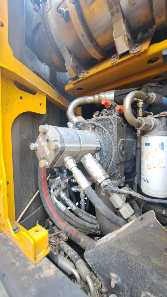 VOLVO EWR150E - Багер на тркала: слика 5 VOLVO EWR150E - Багер на тркала: слика 5