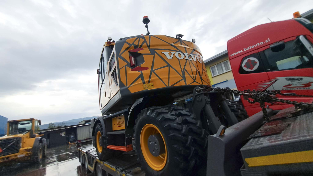 VOLVO EWR150E - Багер на тркала: слика 4 VOLVO EWR150E - Багер на тркала: слика 4