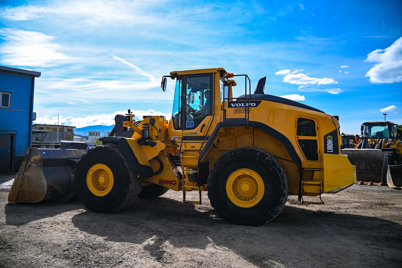 VOLVO L180H - Натоварувач на тркала: слика 3 VOLVO L180H - Натоварувач на тркала: слика 3