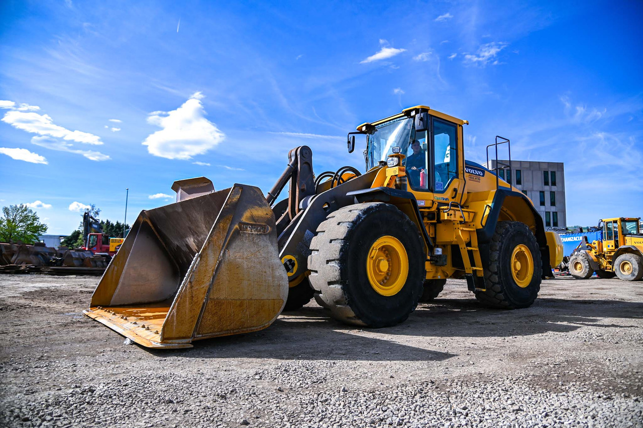 VOLVO L180H - Натоварувач на тркала: слика 1 VOLVO L180H - Натоварувач на тркала: слика 1