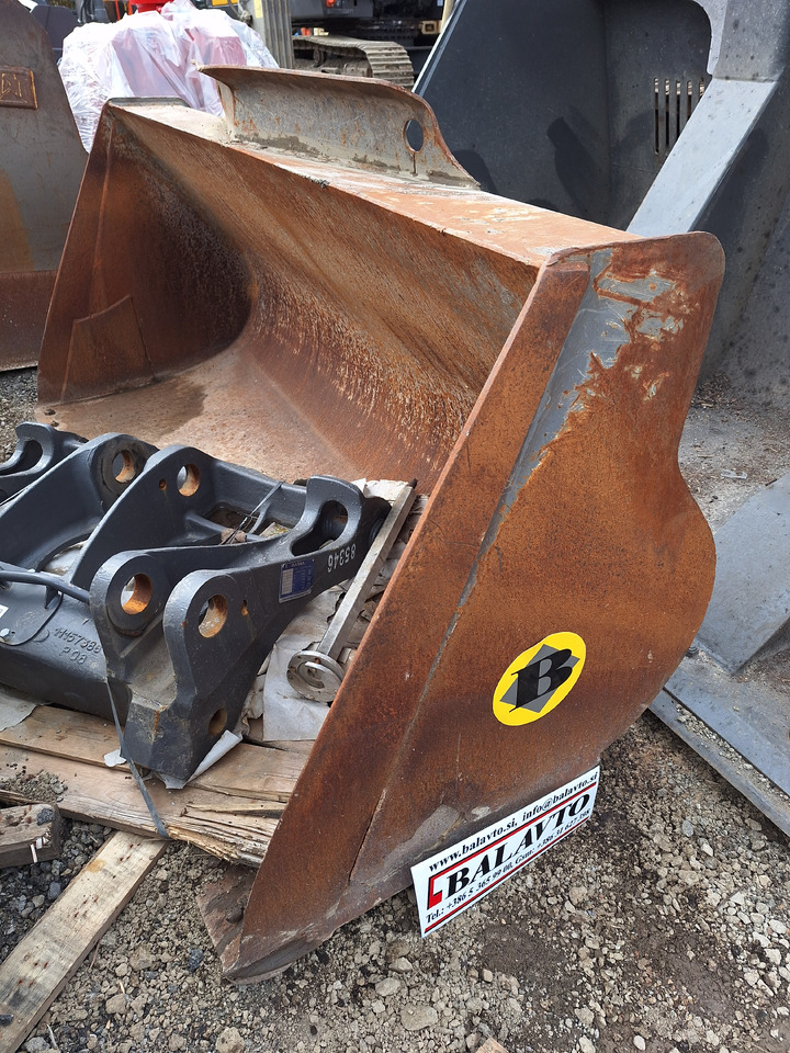 Volvo 93812 loader bucket 2300 mm BOE - Корпа за натоварувач: слика 1 Volvo 93812 loader bucket 2300 mm BOE - Корпа за натоварувач: слика 1