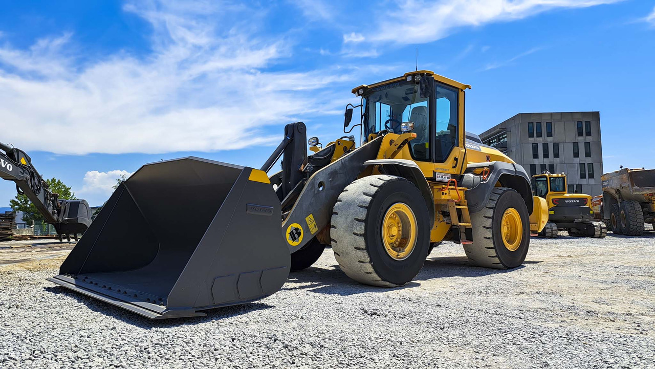Volvo L120H - Натоварувач на тркала: слика 2 Volvo L120H - Натоварувач на тркала: слика 2
