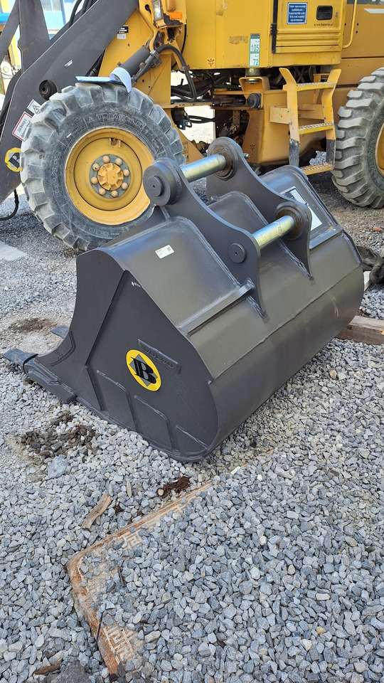 Volvo digging bucket 1200 mm UNI65 - Корпа за багер за Багер: слика 3 Volvo digging bucket 1200 mm UNI65 - Корпа за багер за Багер: слика 3