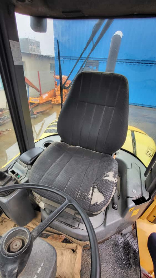 Volvo seat 2811579 for Volvo L30, L32, L35, L40, L45 - Седиште за Натоварувач на тркала: слика 1 Volvo seat 2811579 for Volvo L30, L32, L35, L40, L45 - Седиште за Натоварувач на тркала: слика 1