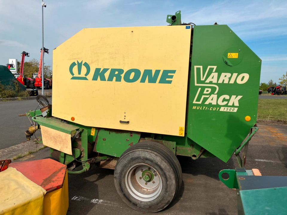 Krone Rundballenpresse VP 1500 MC Schneidwerk Netzbindung - Балирка за тркалезни бали: слика 2 Krone Rundballenpresse VP 1500 MC Schneidwerk Netzbindung - Балирка за тркалезни бали: слика 2
