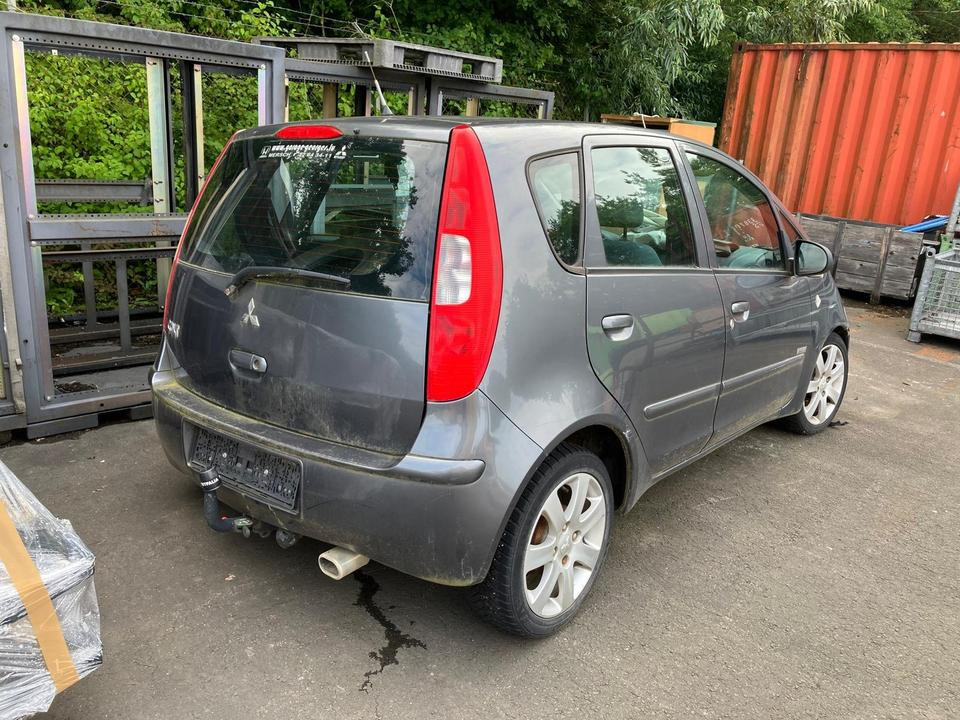 Mitsubishi Colt Unfallfahrzeug - Автомобил: слика 2 Mitsubishi Colt Unfallfahrzeug - Автомобил: слика 2