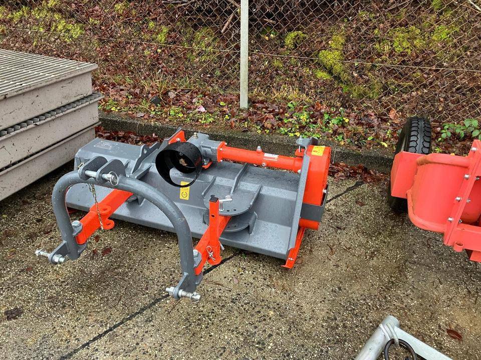 SBF JAM125-T Heckmulcher 125 cm Mulcher man. Verstellung - Мулчер: слика 2 SBF JAM125-T Heckmulcher 125 cm Mulcher man. Verstellung - Мулчер: слика 2