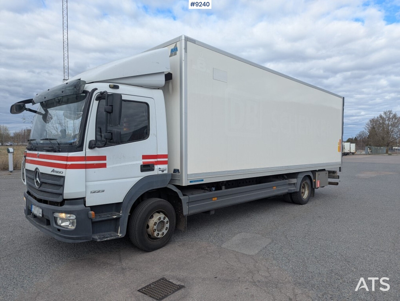 Box Truck Mercedes-Benz Atego with tail lift (SEE VIDEO) - Камион сандучар: слика 1 Box Truck Mercedes-Benz Atego with tail lift (SEE VIDEO) - Камион сандучар: слика 1