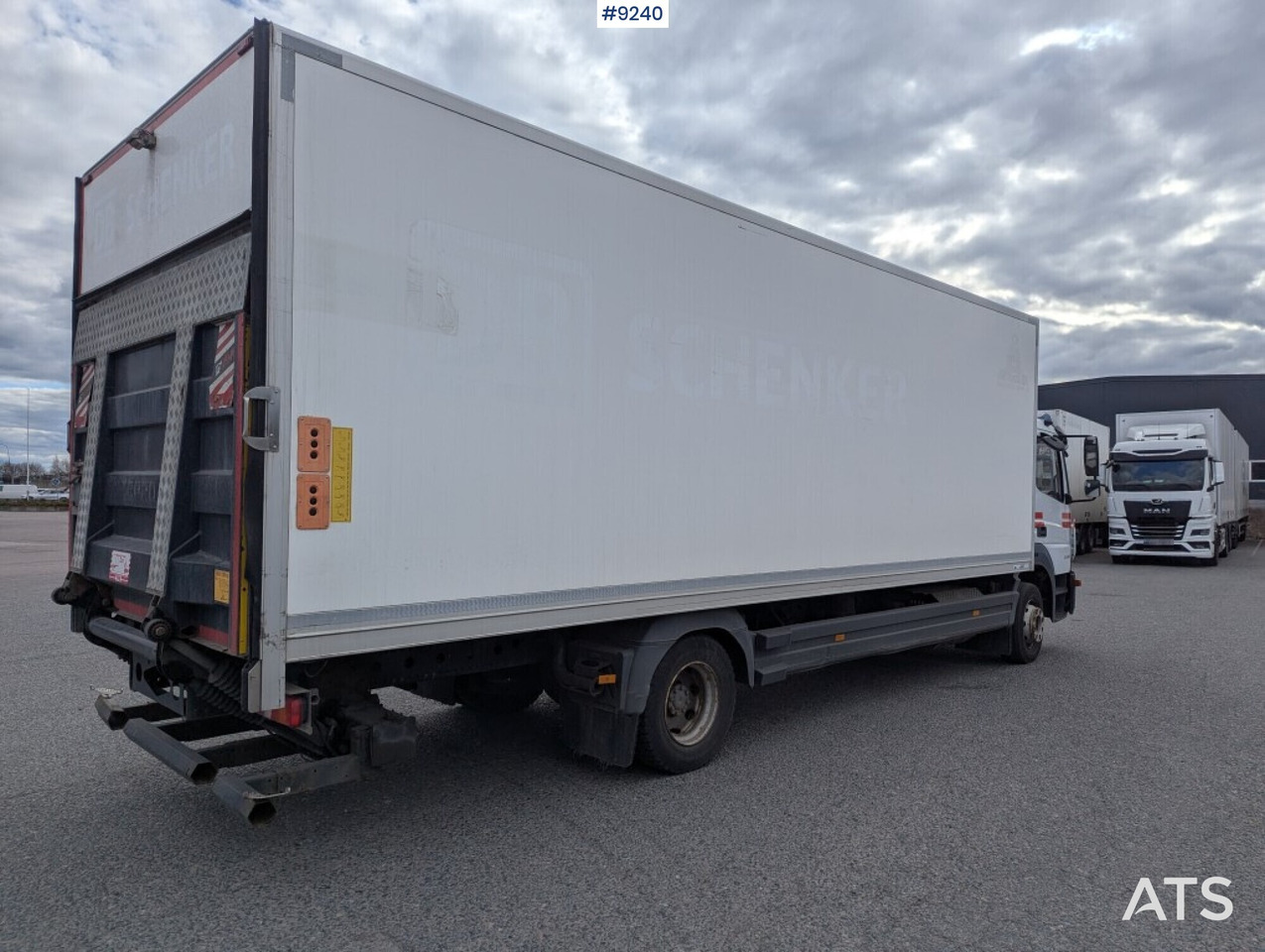 Box Truck Mercedes-Benz Atego with tail lift (SEE VIDEO) - Камион сандучар: слика 4 Box Truck Mercedes-Benz Atego with tail lift (SEE VIDEO) - Камион сандучар: слика 4
