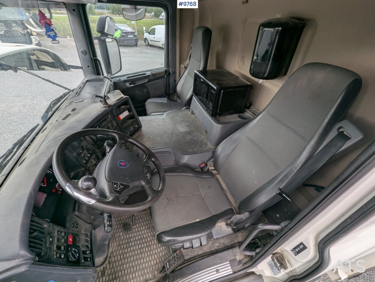 Box Truck Scania P280 4X2 with tail lift - Камион сандучар: слика 5 Box Truck Scania P280 4X2 with tail lift - Камион сандучар: слика 5