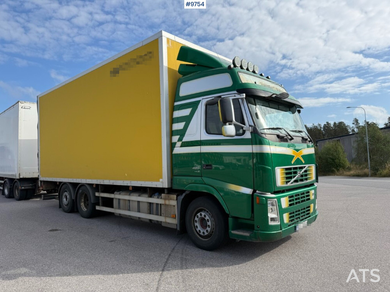Box Truck Volvo FH 480 with 4-axle Ekeri trailer (VIDEO) - Камион сандучар: слика 2 Box Truck Volvo FH 480 with 4-axle Ekeri trailer (VIDEO) - Камион сандучар: слика 2