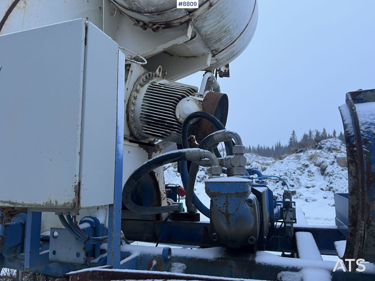 Concrete rotator 6 m3 with Laxo attachment - Барабан миксер за бетон: слика 4 Concrete rotator 6 m3 with Laxo attachment - Барабан миксер за бетон: слика 4
