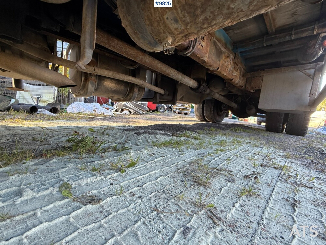 Камион со платформа, Камион со кран Crane truck Scania P94 230 with tail lift: слика 17 Камион со платформа, Камион со кран Crane truck Scania P94 230 with tail lift: слика 17