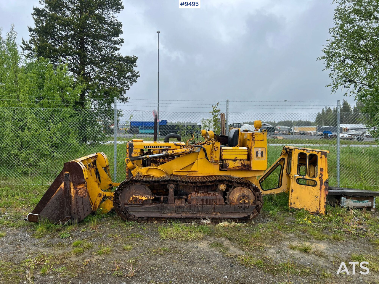 Crawler dozer INTERNATIONAL L125 - Булдожер: слика 1 Crawler dozer INTERNATIONAL L125 - Булдожер: слика 1