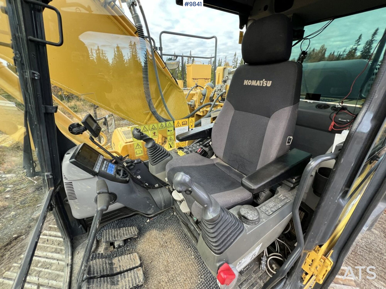 Excavator Komatsu HB 215 LC-2 with Tiltrotator and Buckets(See Video) - Багер гасеничар: слика 5 Excavator Komatsu HB 215 LC-2 with Tiltrotator and Buckets(See Video) - Багер гасеничар: слика 5