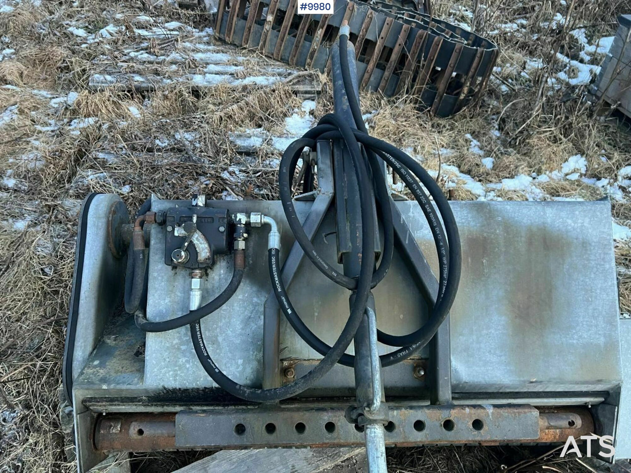 Распрскувач на песок/ Сол Fjaras sand spreader 250L: слика 11 Распрскувач на песок/ Сол Fjaras sand spreader 250L: слика 11