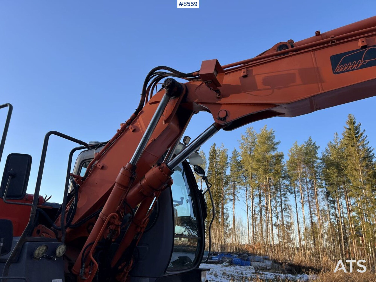 Багер на тркала Hitachi ZX130W Wheeled excavator: слика 10