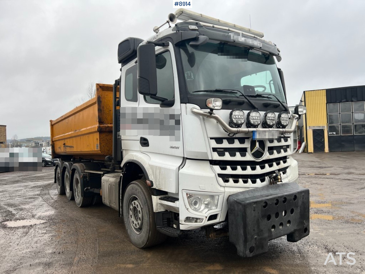 Hooklift Truck Mercedes-Benz Arocs with plow attachments - Камион со кука за подигање: слика 2 Hooklift Truck Mercedes-Benz Arocs with plow attachments - Камион со кука за подигање: слика 2