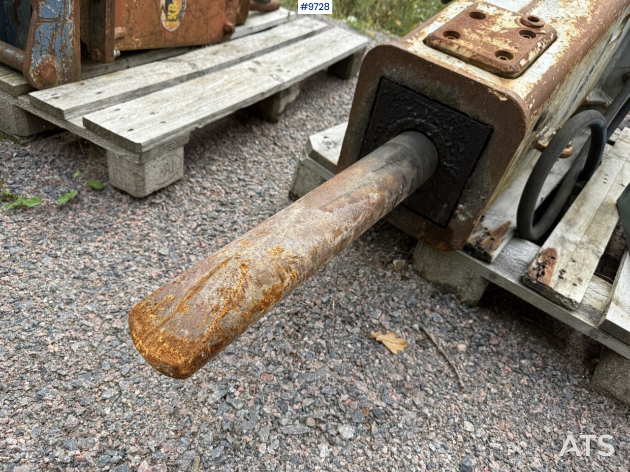 Hydraulic hammer Furukawa F9LN S45 - Хидрауличен чекан: слика 3 Hydraulic hammer Furukawa F9LN S45 - Хидрауличен чекан: слика 3