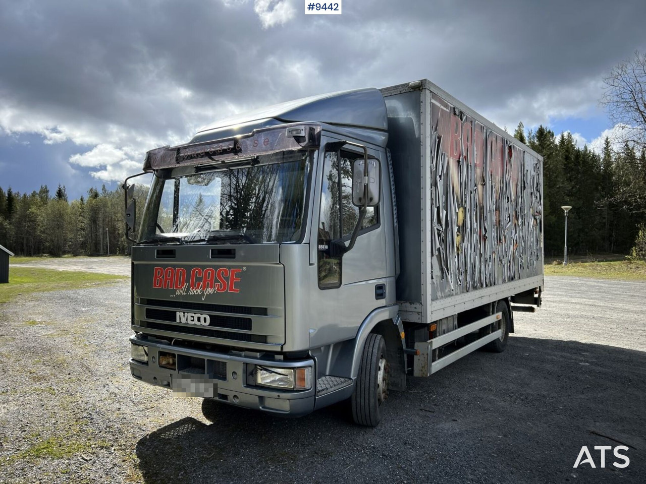 IVECO 85 E18 Box Truck with tail lift (VIDEO) - Камион сандучар: слика 2 IVECO 85 E18 Box Truck with tail lift (VIDEO) - Камион сандучар: слика 2